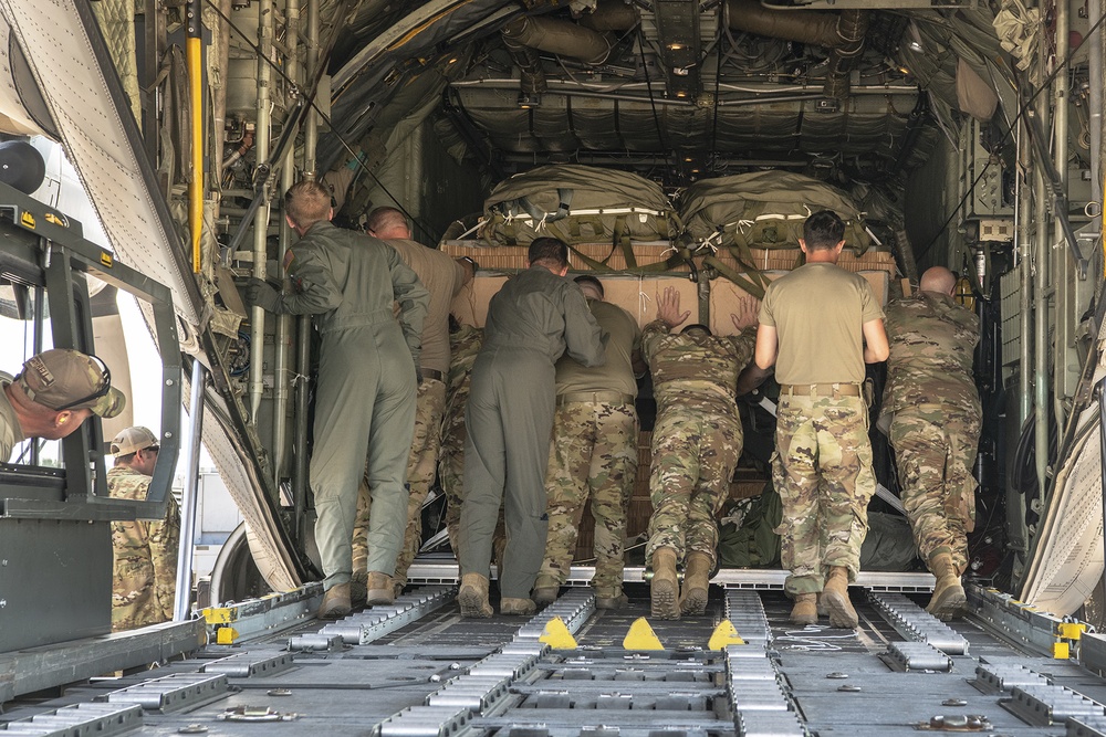 294th Quartermaster Company, 182nd Wing load C-130 for Northern Strike sustainment