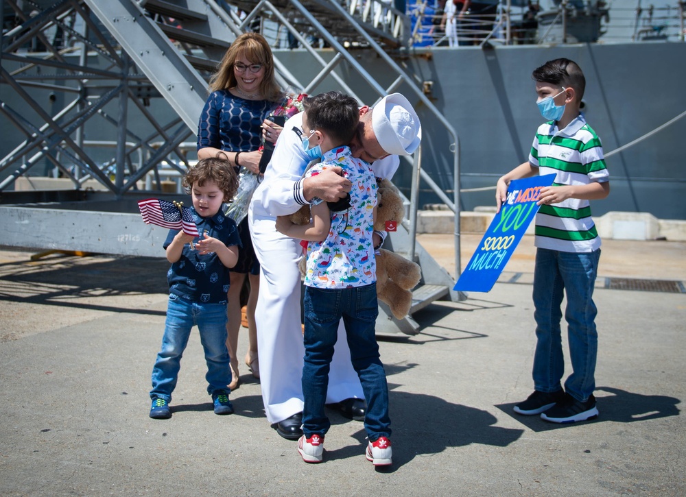 USS Mahan returns to Homeport after Deployment