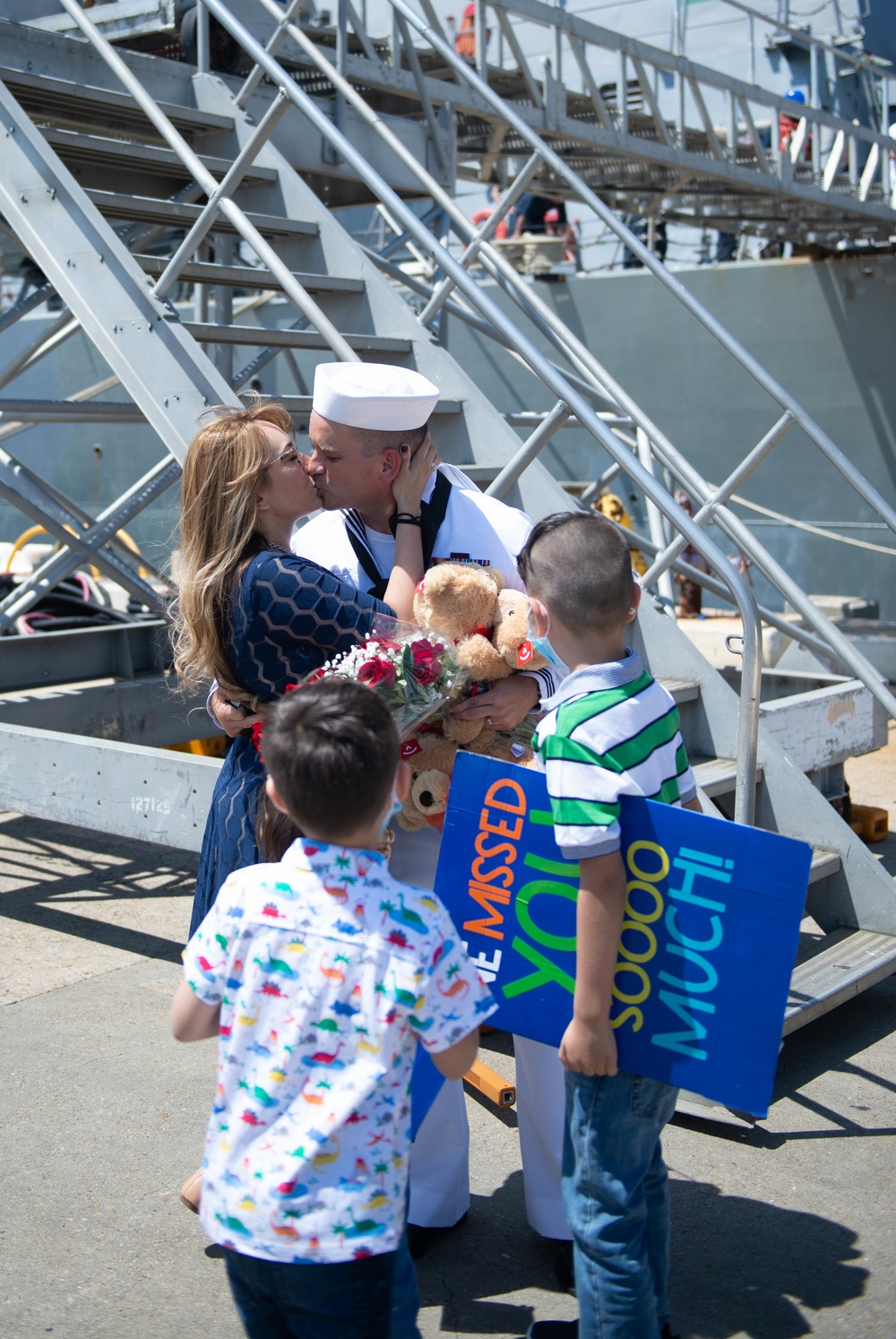 USS Mahan returns to Homeport after Deployment