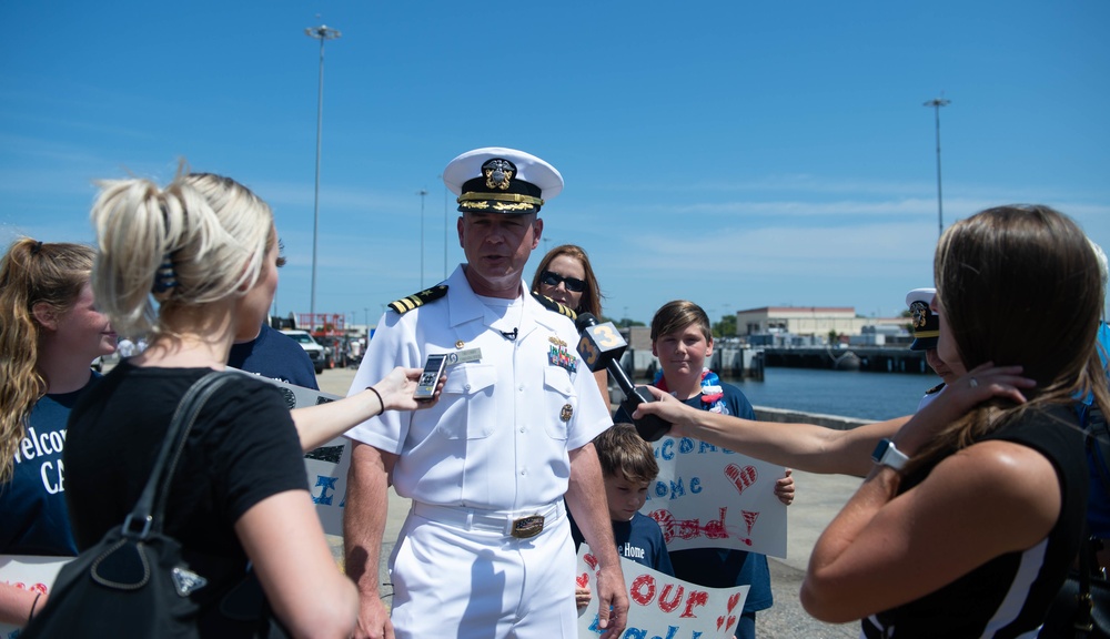 USS Mahan returns to Homeport after Deployment