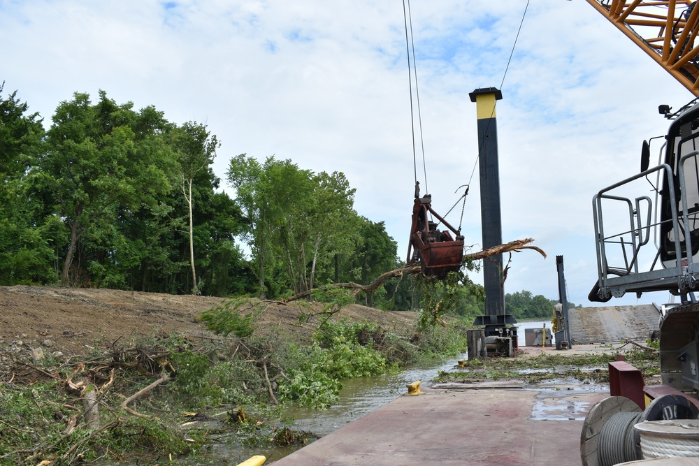 Clearing and Snagging Leads Memphis District Revetment