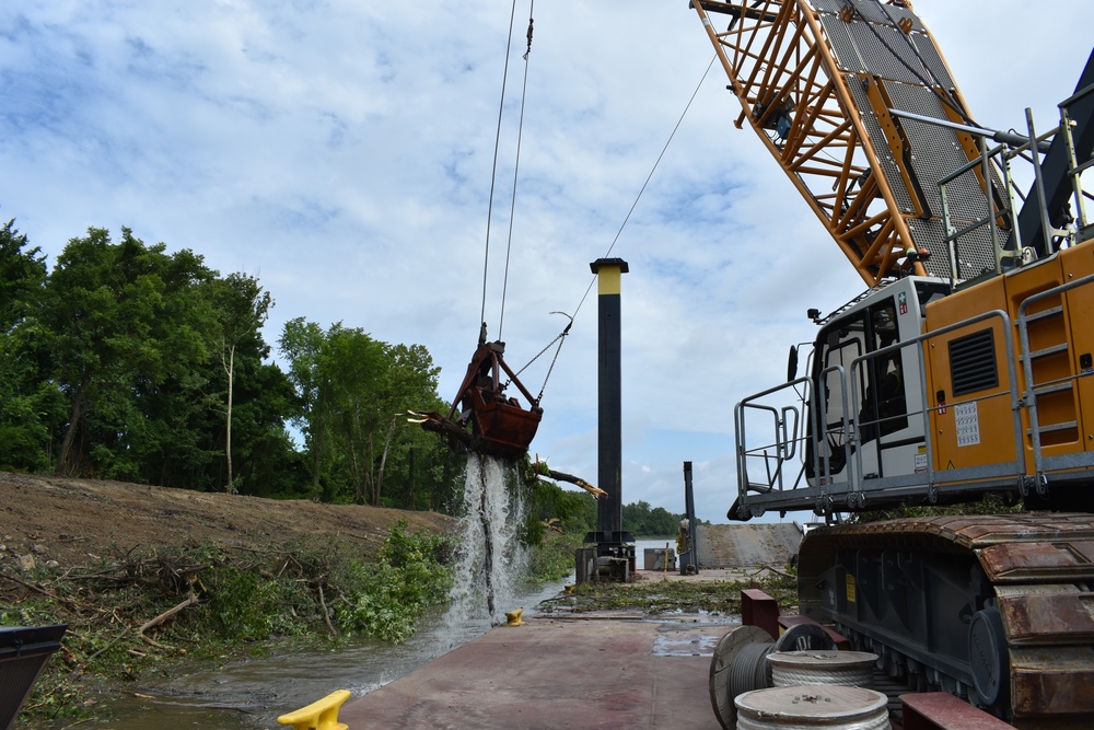Clearing and Snagging Leads Memphis District Revetment