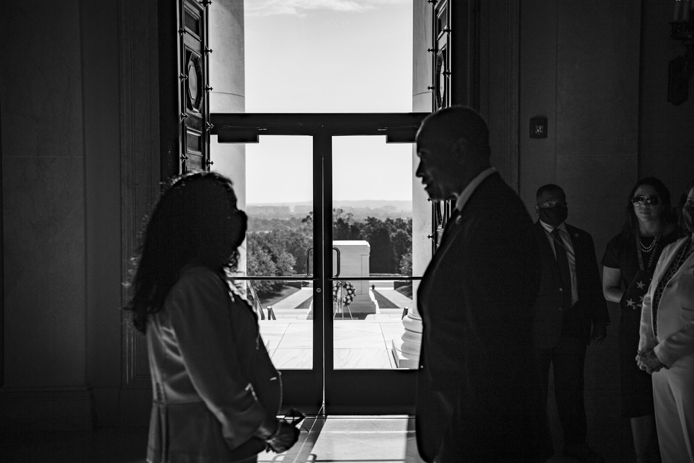 U.S. Marshals Service Director Donald W. Washington Participates in a Public Wreath-Laying Ceremony at the Tomb of the Unknown Soldier