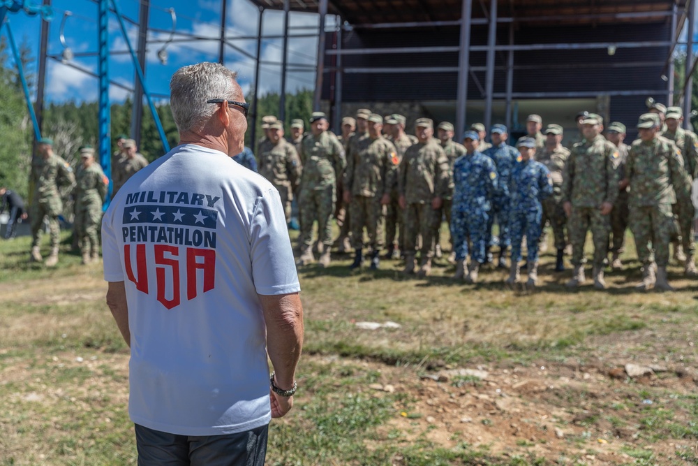 Capt. (ret.) Grant Staats addresses American and Romanian reserve service members