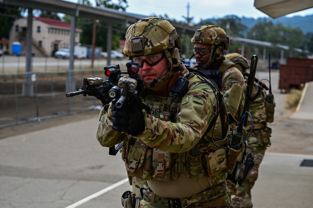 Illinois Air National Guard, 126th Security Forces Squadron Train at Camp San Luis Obispo, California