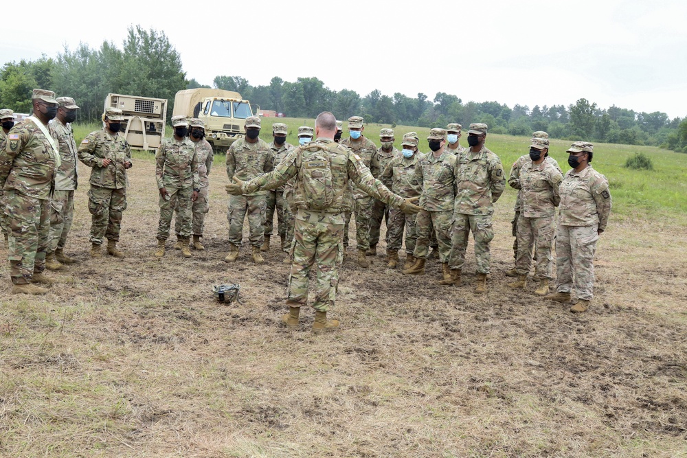 103rd ESC CG Visits Troops, Fort McCoy