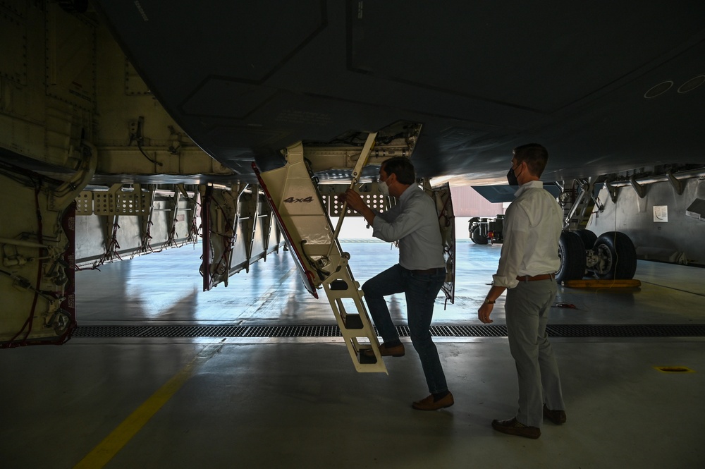 House Armed Services Committee Professional Staff representative visits Whiteman AFB