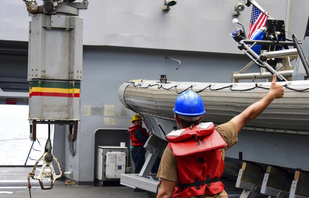 USS John P. Murtha (LPD 26) Boat Valley Ops