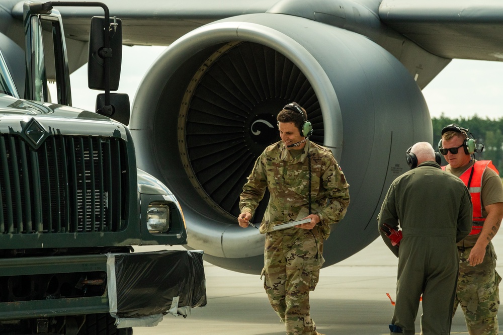 First Hot Refuel of KC-135 in Eastern Europe