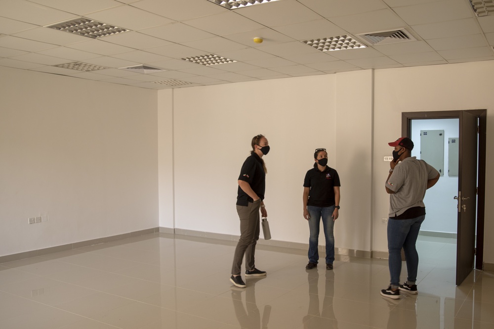 Army Veterinarians visit Kuwait facilities