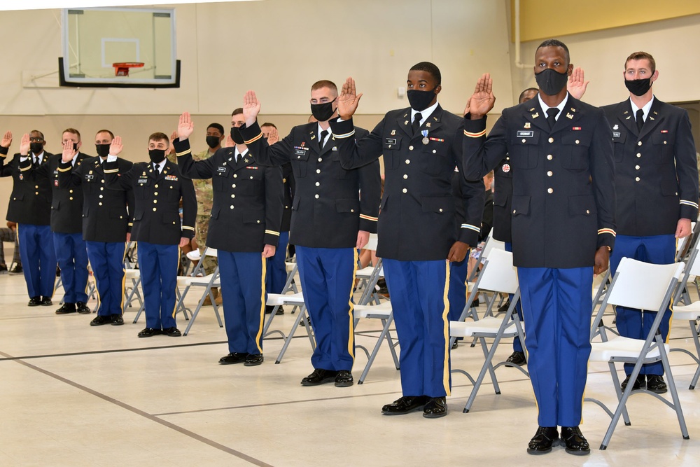 La. National Guard commissions large class of 15 new officers
