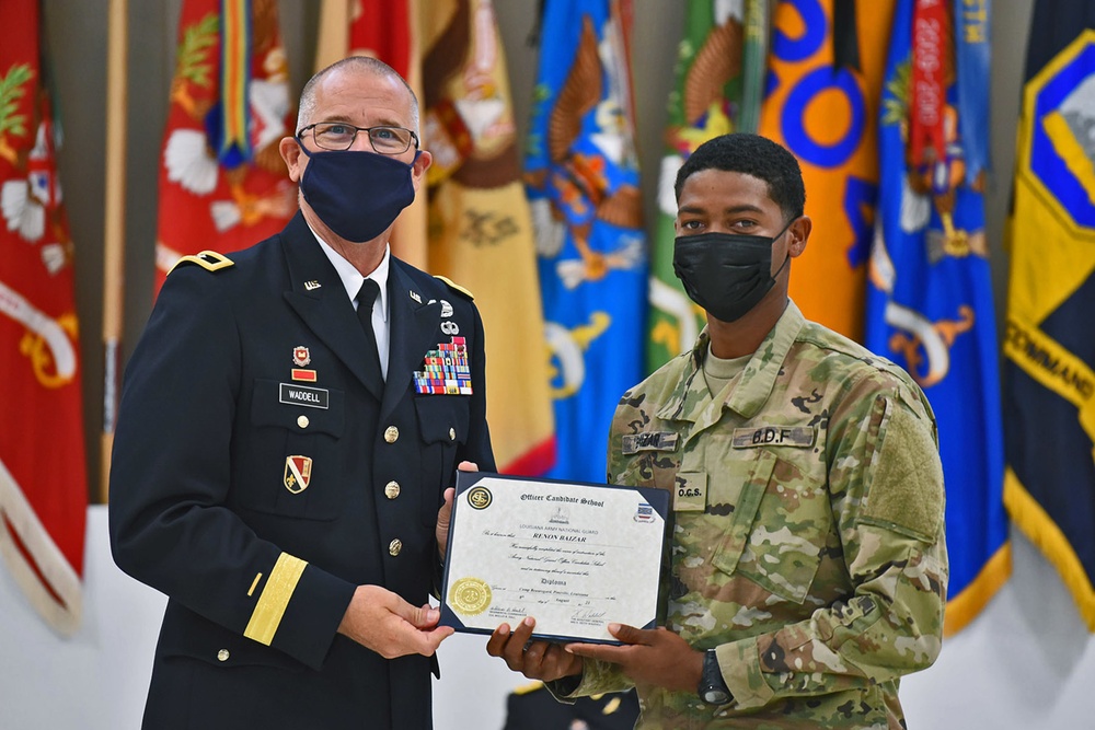 La. National Guard commissions large class of 15 new officers