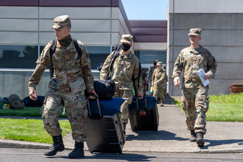 142nd Wing Airmen leave in support of OPLAN Smokey