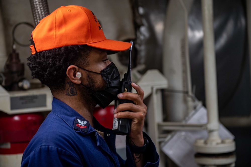 Gas Turbine Systems Technician Participates in Training Aboard USS Michael Murphy (DDG 112)