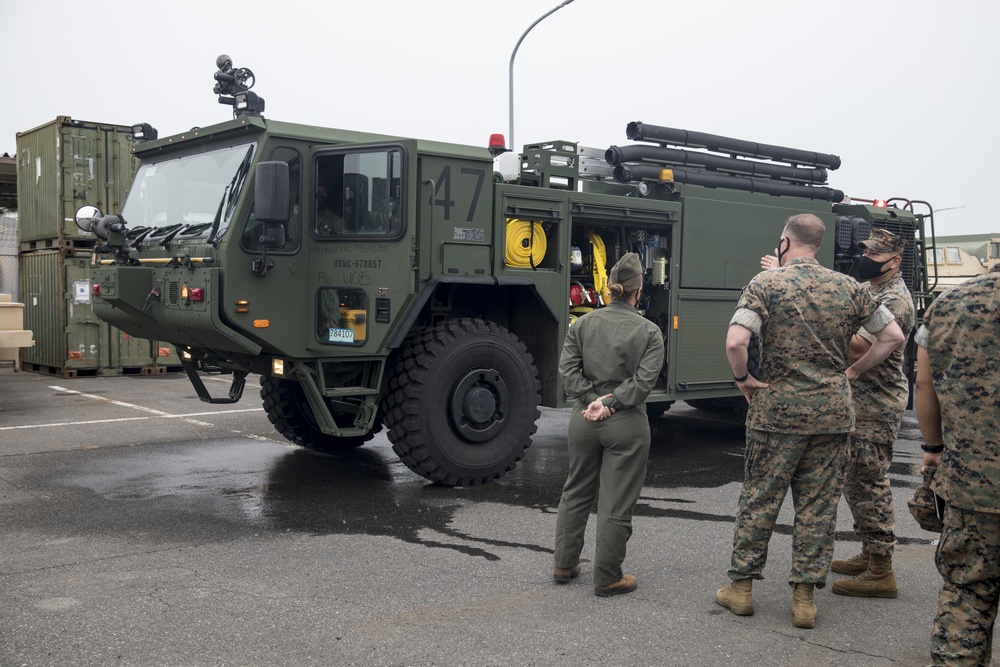 Deputy Commandant for Aviation visits MAG-12