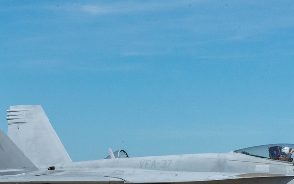 Oregon Air National Guard &amp; Navy pilots conduct dogfight training at PANG