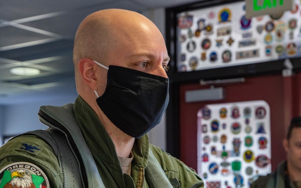 Oregon Air National Guard &amp; Navy pilots conduct dogfight training at PANG