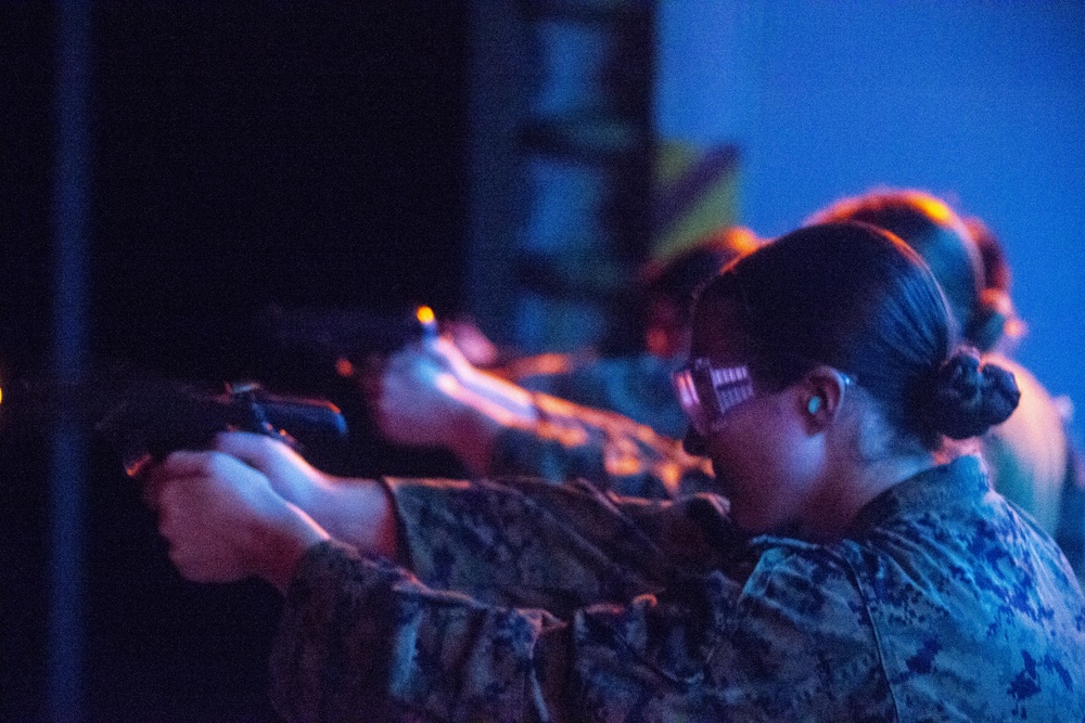 US Marines conduct Weapons Familiarization training