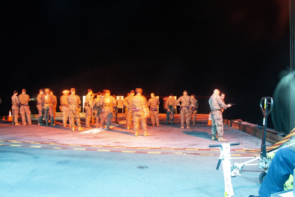 US Marines conduct Weapons Familiarization training