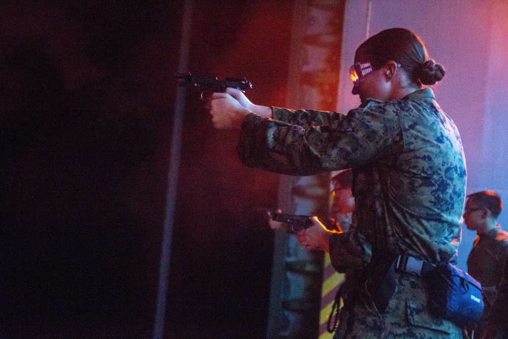 US Marines conduct Weapons Familiarization training