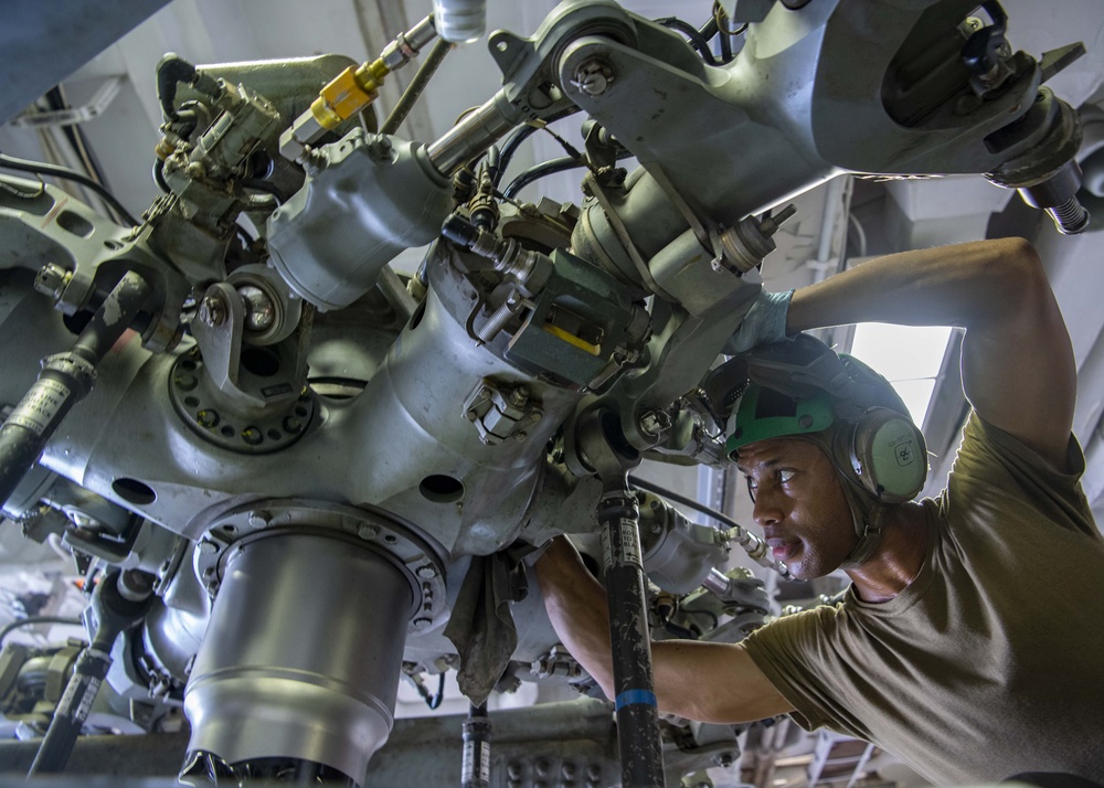 USS Shiloh and HSM 77 Underway 5th Fleet