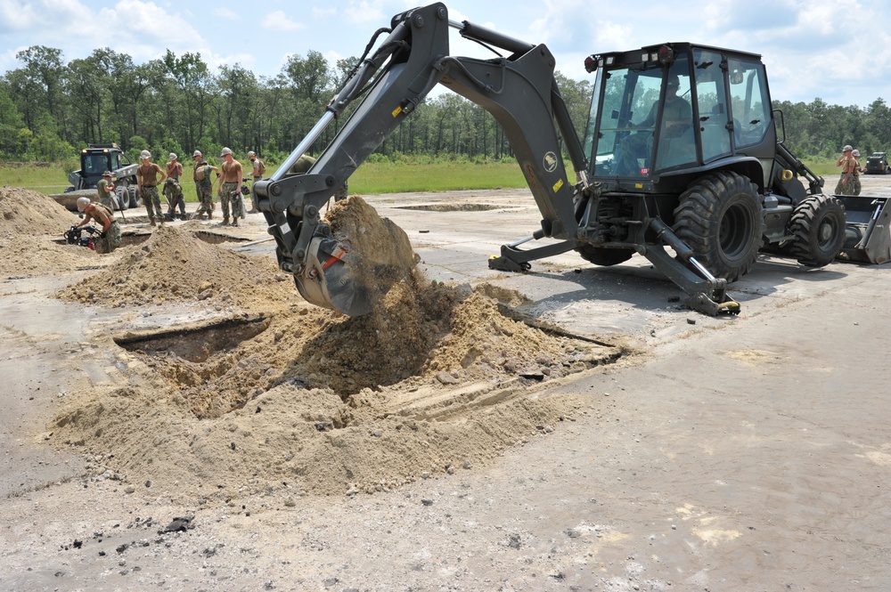 Seabees and Marines conduct ADR evolution at Marine Corps Air Station Cherry Point, NC