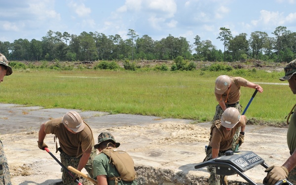 Seabees and Marines conduct ADR evolution at Marine Corps Air Station Cherry Point, NC