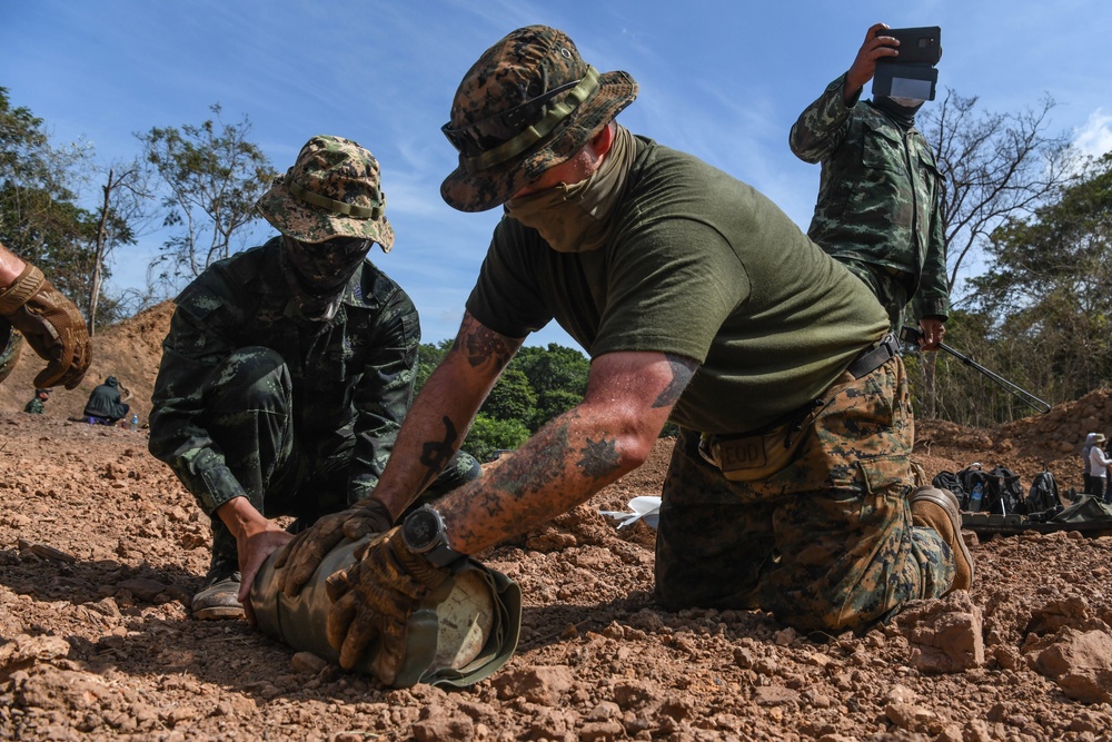 Cobra Gold 21: U.S., Royal Thai Armed Forces conduct landmine disposal exercise