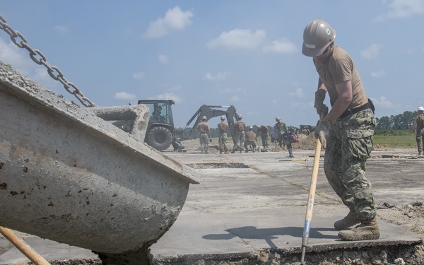 Seabees and Marines conduct ADR evolution at Marine Corps Air Station Cherry Point, NC