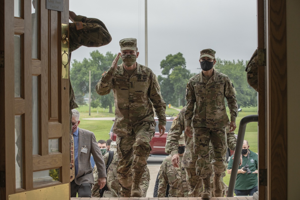 CSA Visits Fort McCoy, USAR Soldiers