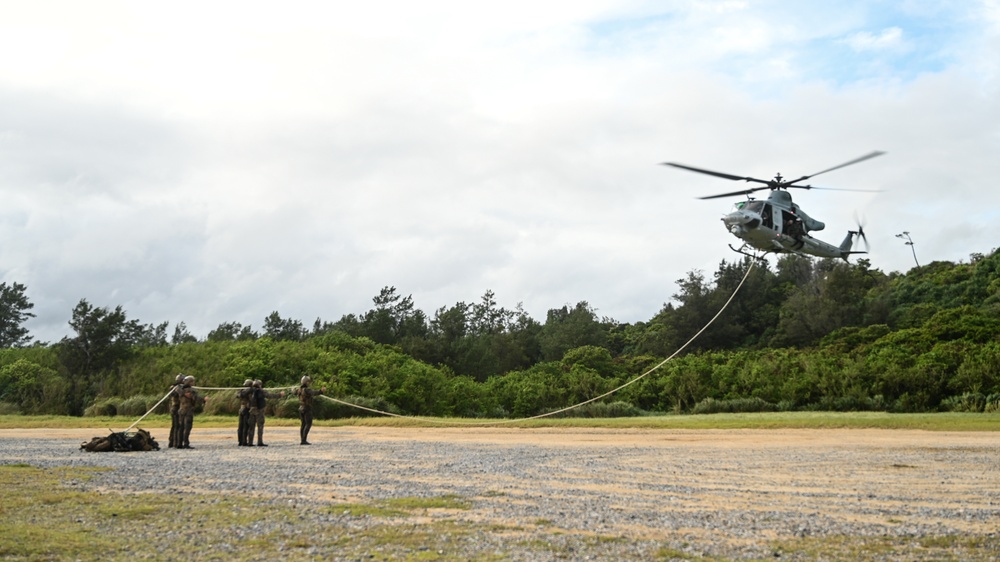 Marines conduct Special Patrol Insertion and Extraction Rigging Training