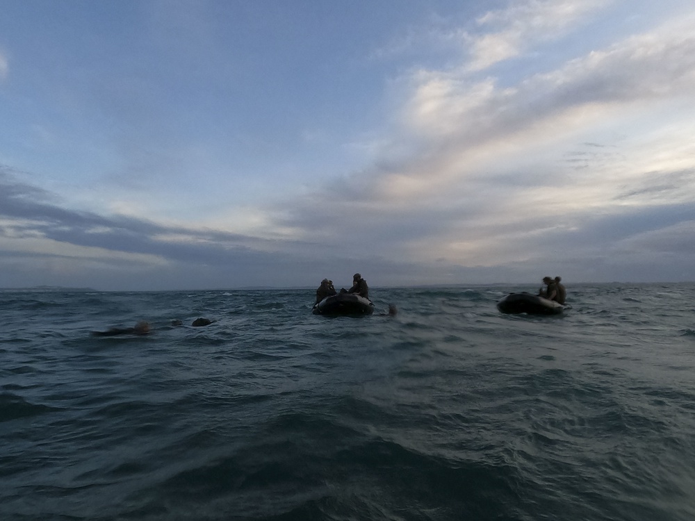 Marines conduct Special Patrol Insertion and Extraction Rigging Training