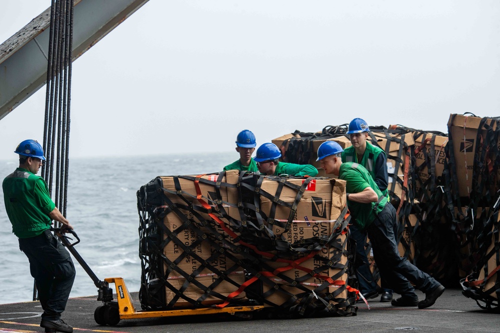 USS Ronald Reagan (CVN 76) Replenishment-at-sea