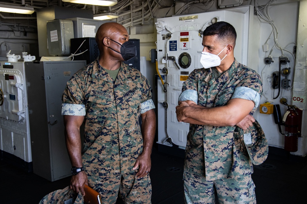 SECNAV conducts first fleet visit during LSE 21