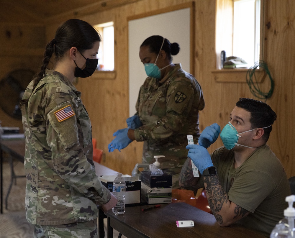 In-processing Soldiers Receive COVID-19 Tests