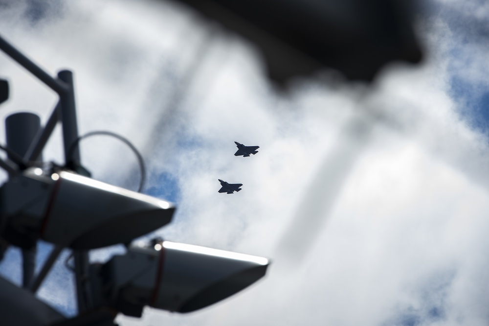 USS Carl Vinson (CVN 70) Conducts Flight Operation