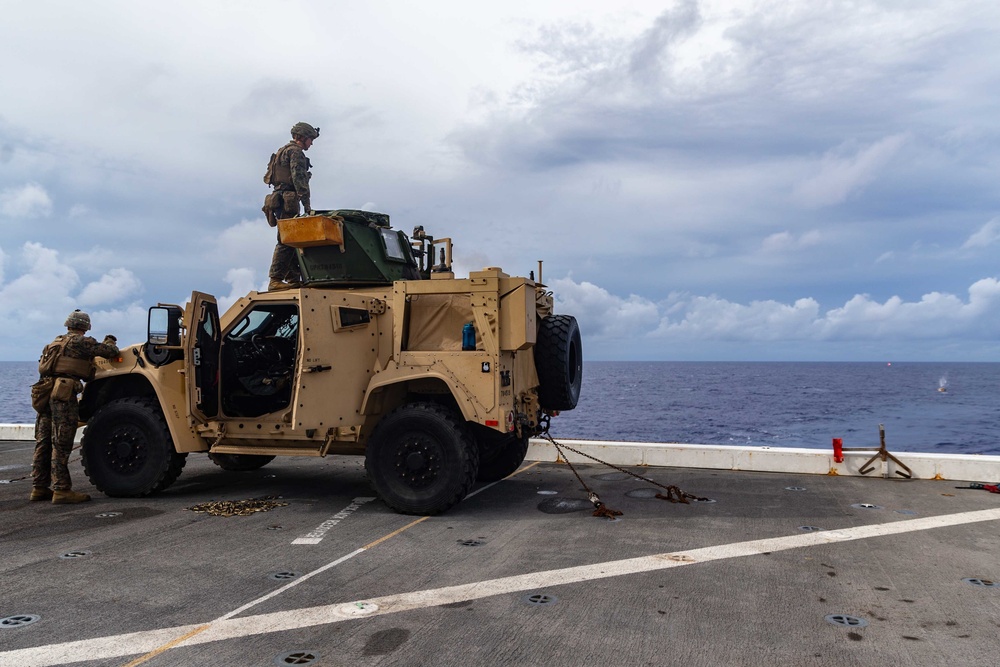 31st MEU Conducts a Deck Shoot