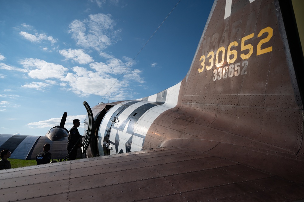 DVIDS Images Geneseo Airshow [Image 5 of 10]