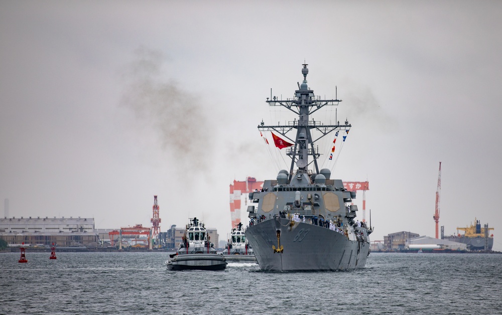 USS Howard arrives in Yokosuka, Japan