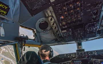 KC-135 Stratotanker Pilots
