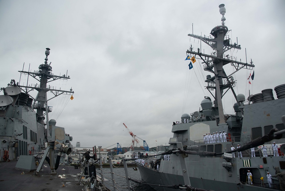 USS Higgins arrives at Yokosuka