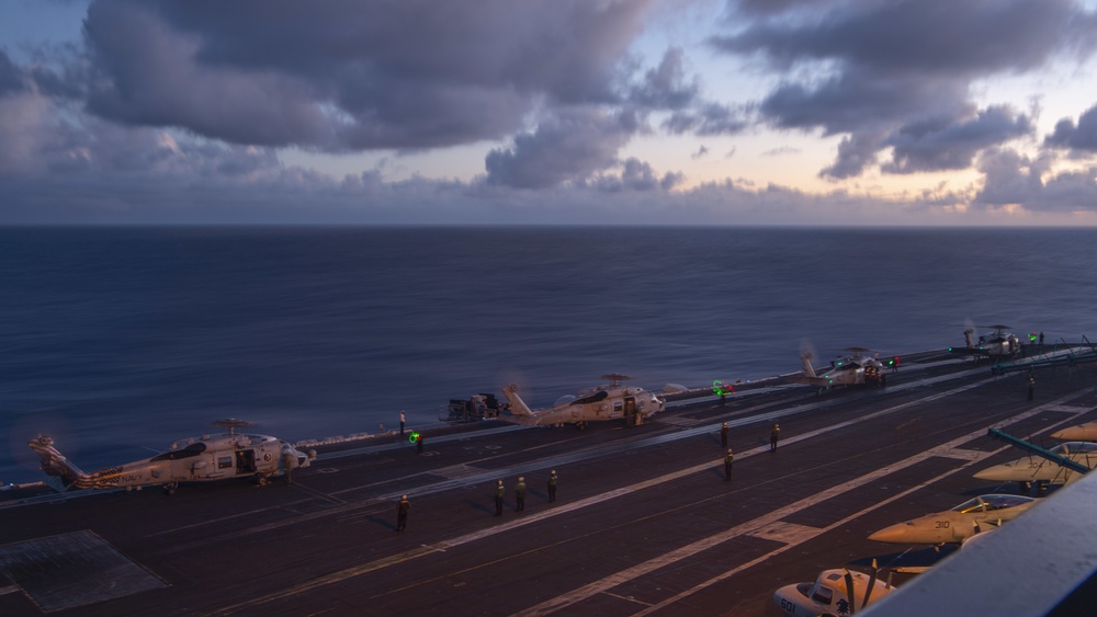 USS Carl Vinson (CVN 70) Conducts Night Time Flight Operations