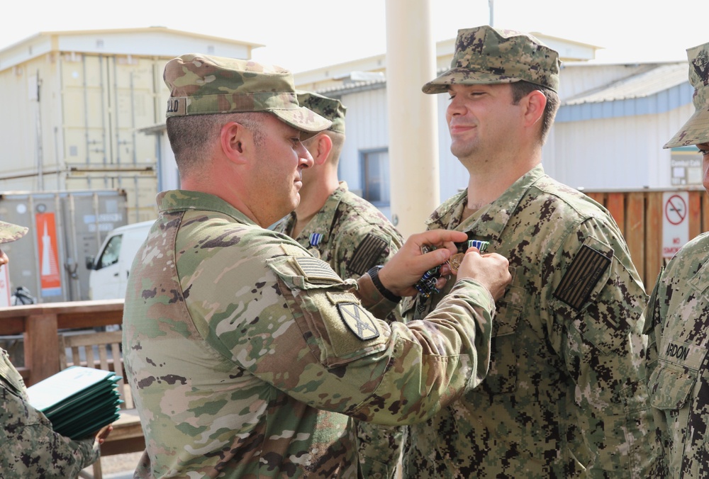 MSRON 11 Sailors receive Army Achievement Medal