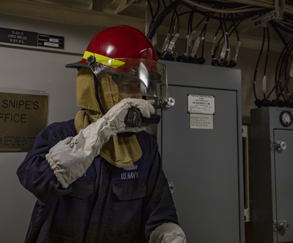 DVIDS - Images - USS Billings Sailor Communicates with the Repair ...