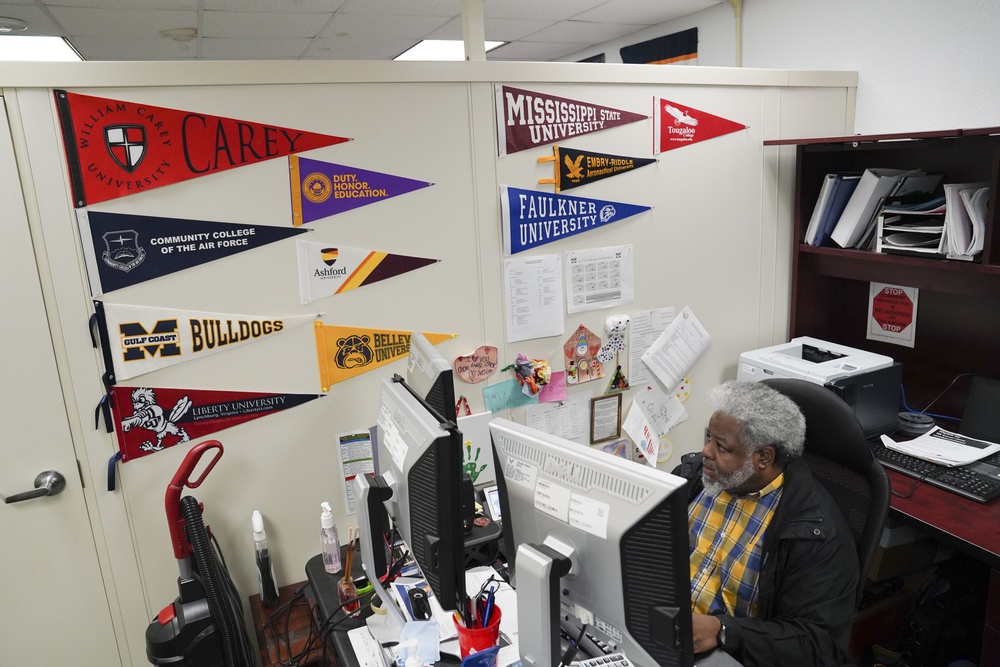 Keesler civilian receives Veteran Champion of the Year for Higher Education