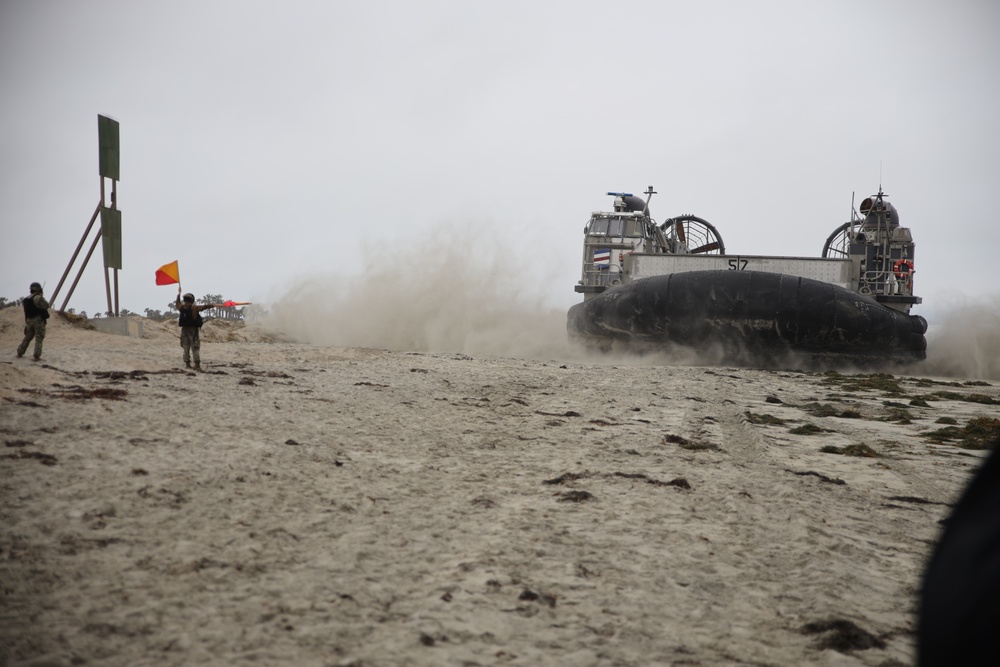 LCAC Departs Silver Strand