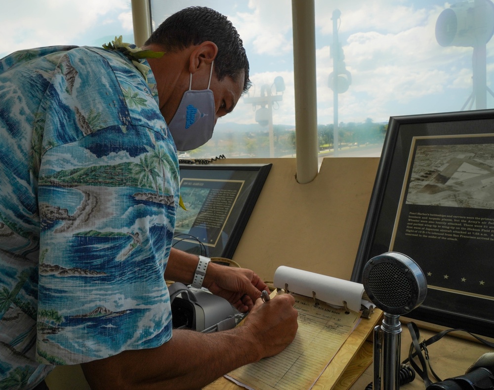 Congressman Kaiali’i Kahele visits 15th Wing