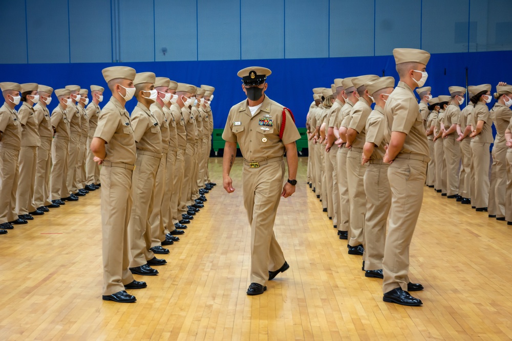 210810-N-NO485-073 NEWPORT, R.I. (Aug. 10, 2021) Sixth Week Khaki Inspection class 17-21