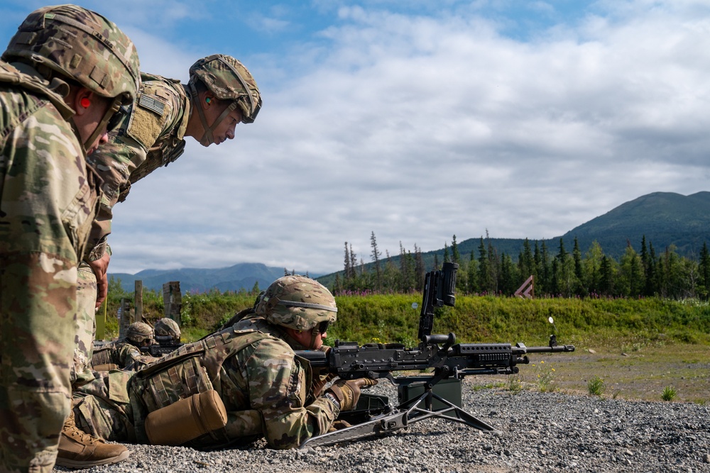 JBER paratroopers conduct M240B live fire training