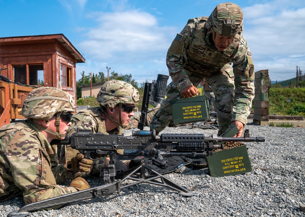 JBER paratroopers conduct M240B live fire training